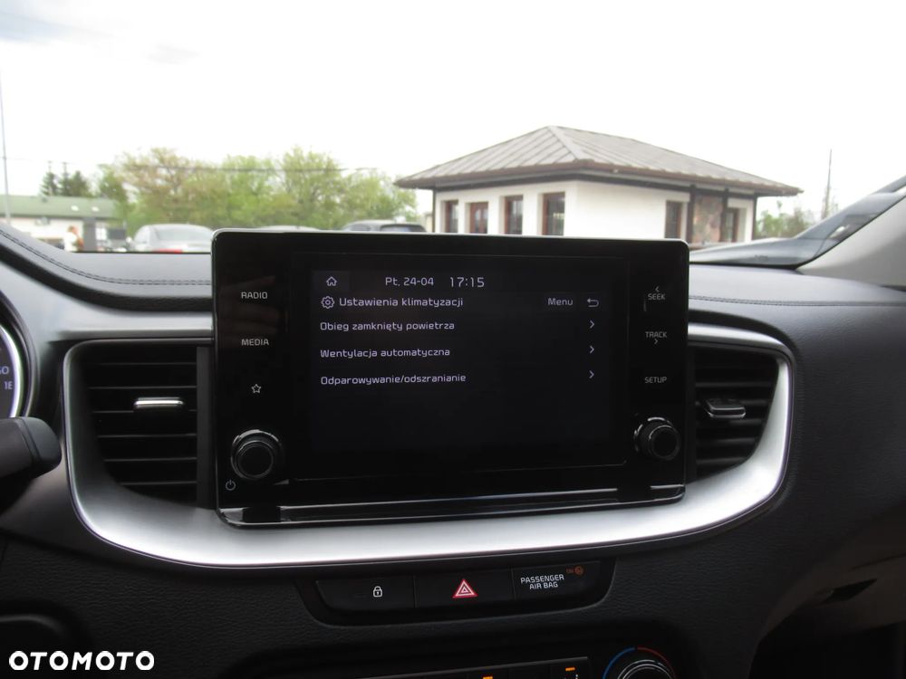 Kia Ceed 1.5 T-GDI M - 27