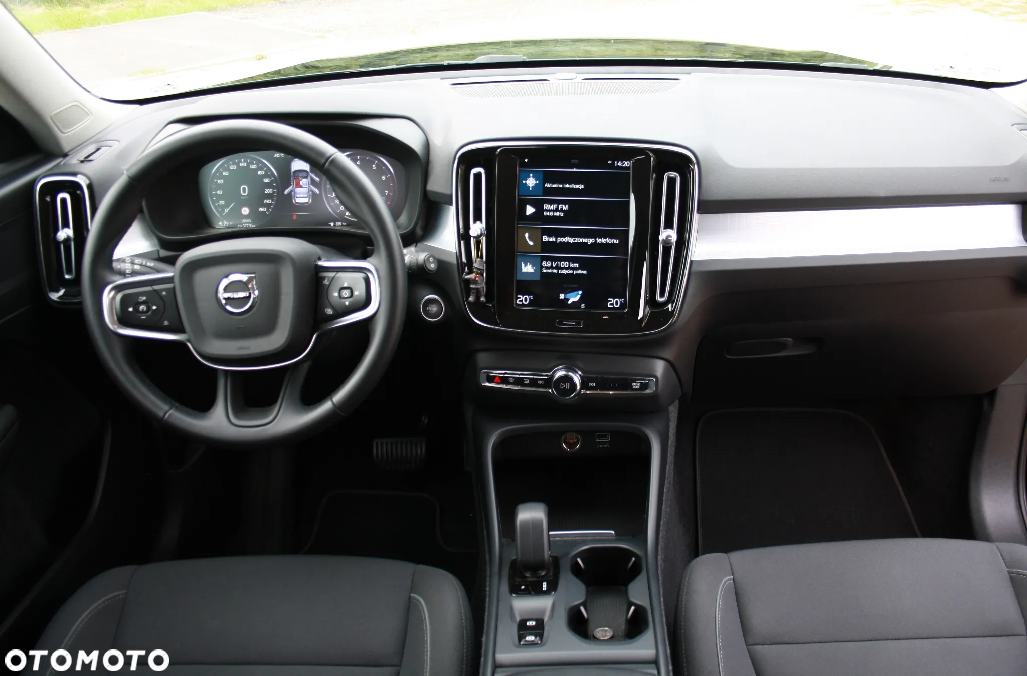 Volvo XC 40 T3 Momentum Pro - 9