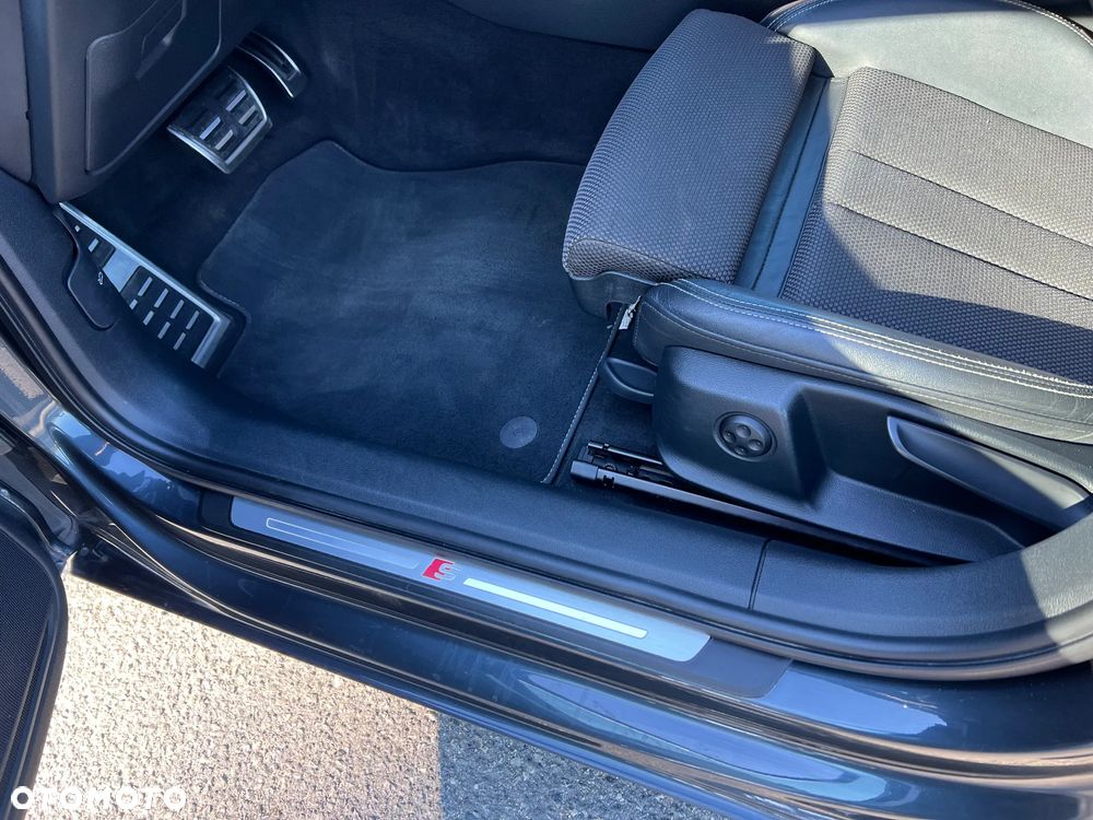 Audi A4 Avant 2.0 TDI S tronic quattro sport - 29