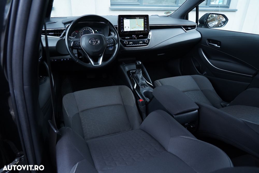 Toyota Corolla 1.8 HSD Business - 11