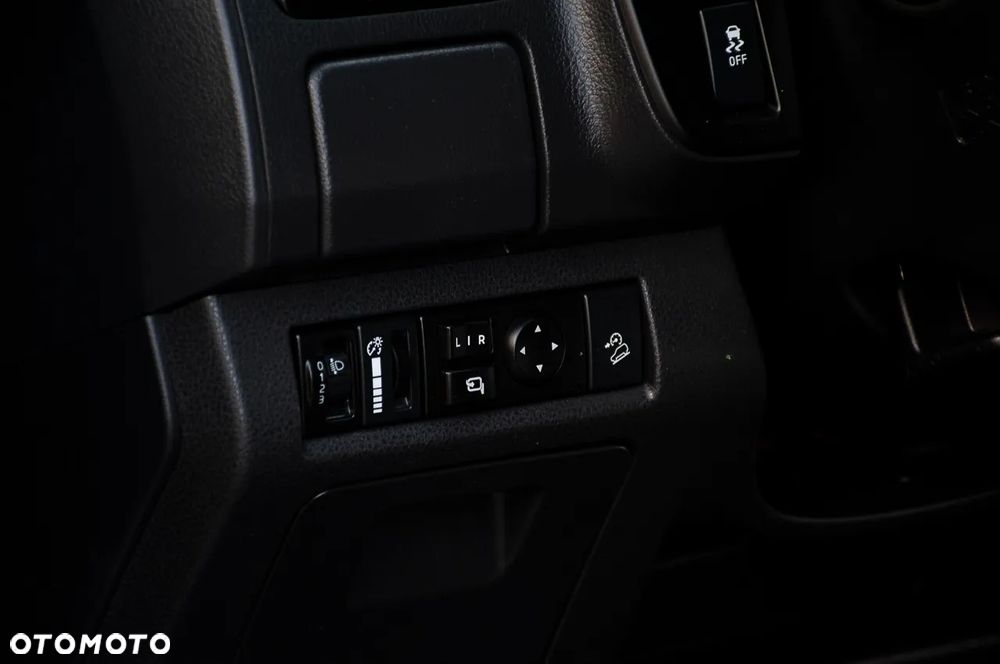 Isuzu D-Max 1.9 DC LS+ - 16