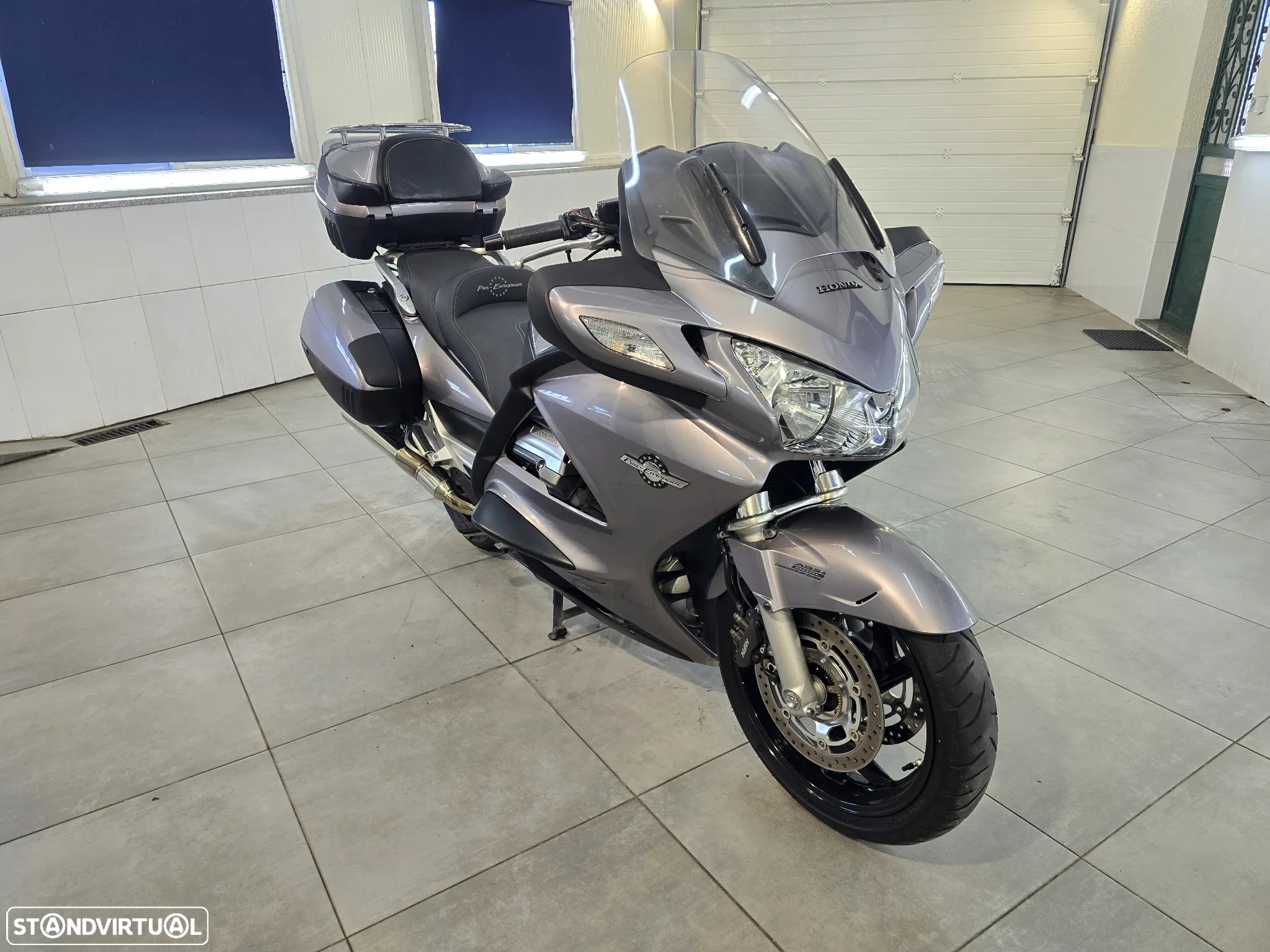 Honda Pan European ABS - 30