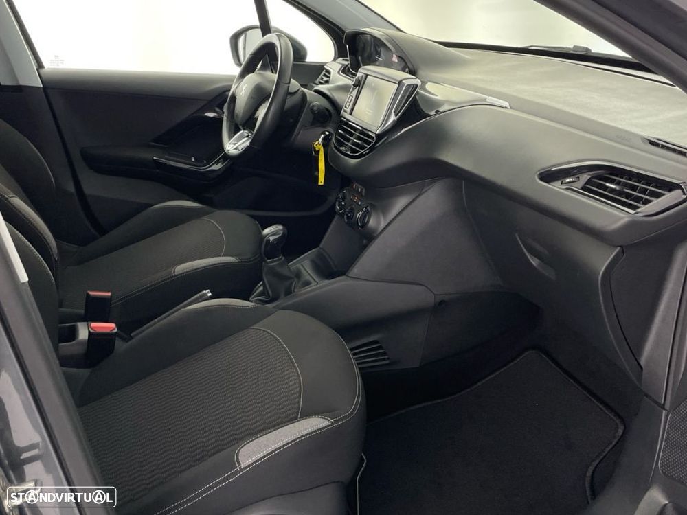 Peugeot 208 1.2 PureTech Active - 22