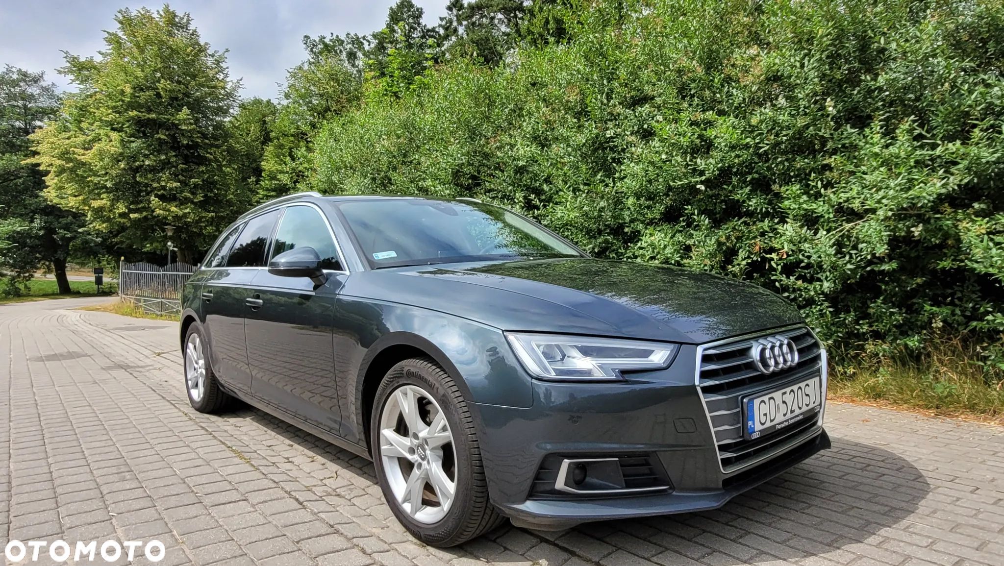 Audi A4 2.0 TDI S tronic - 1