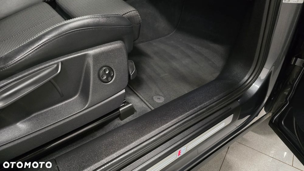 Audi Q5 TDI quattro 150 kW S tronic edition one magnesiumgrau - 19