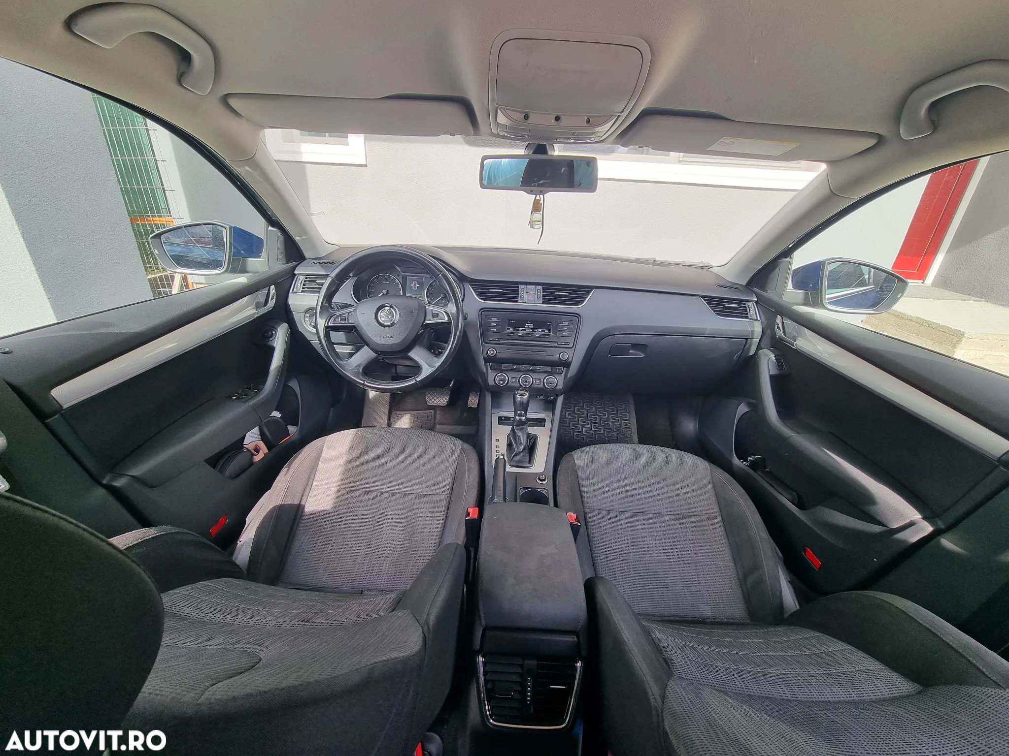 Skoda Octavia 1.6 TDI DSG Ambition - 7