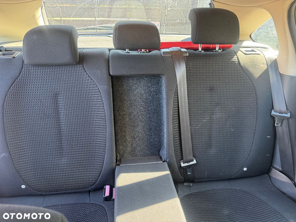 Citroën C4 1.6 16V Magic - 8