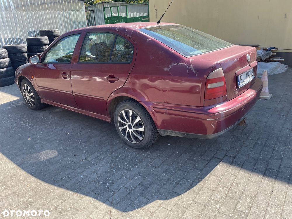 Skoda Octavia 1.6 GLX - 3