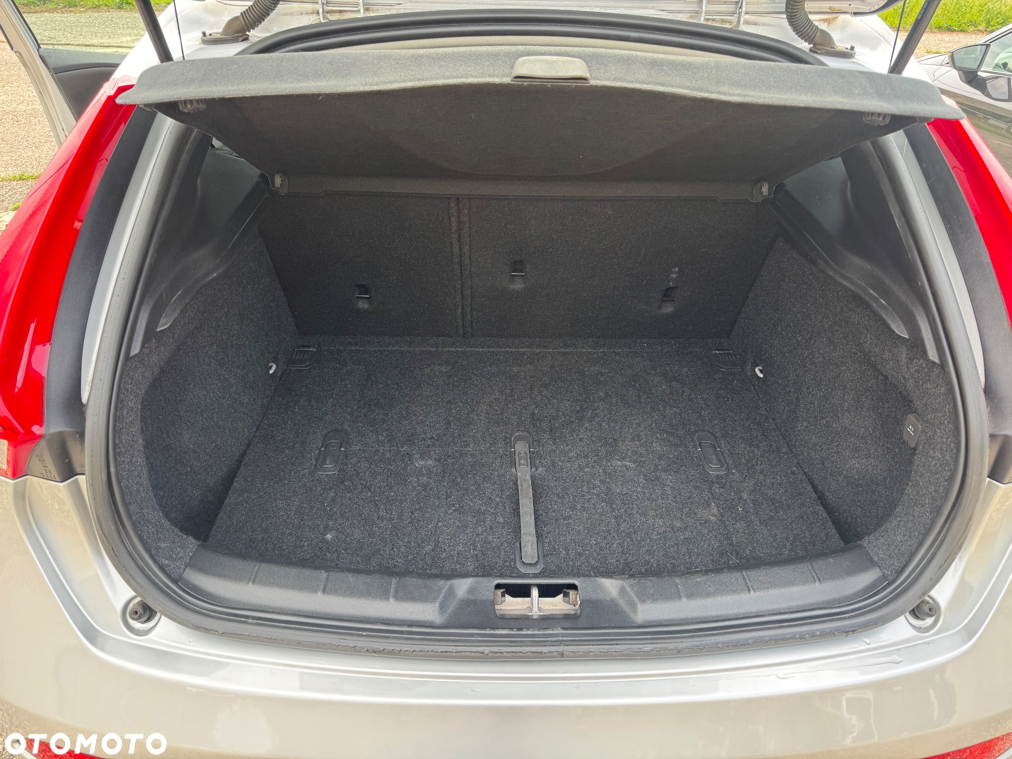 Volvo V40 - 13
