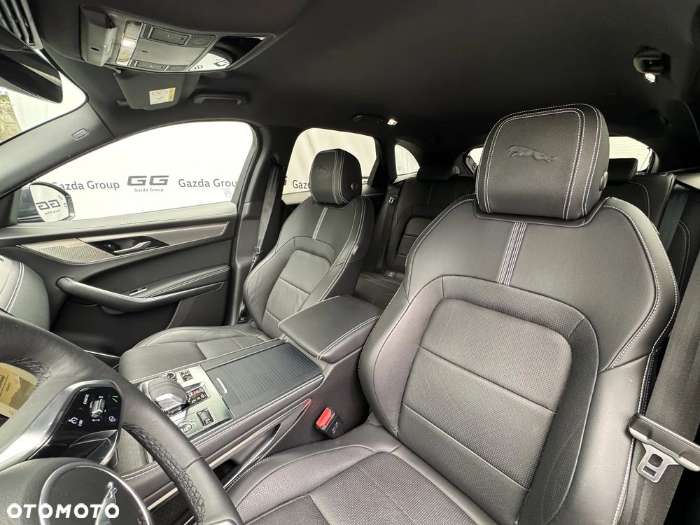 Jaguar F-Pace D200 AWD R-Dynamic SE - 14