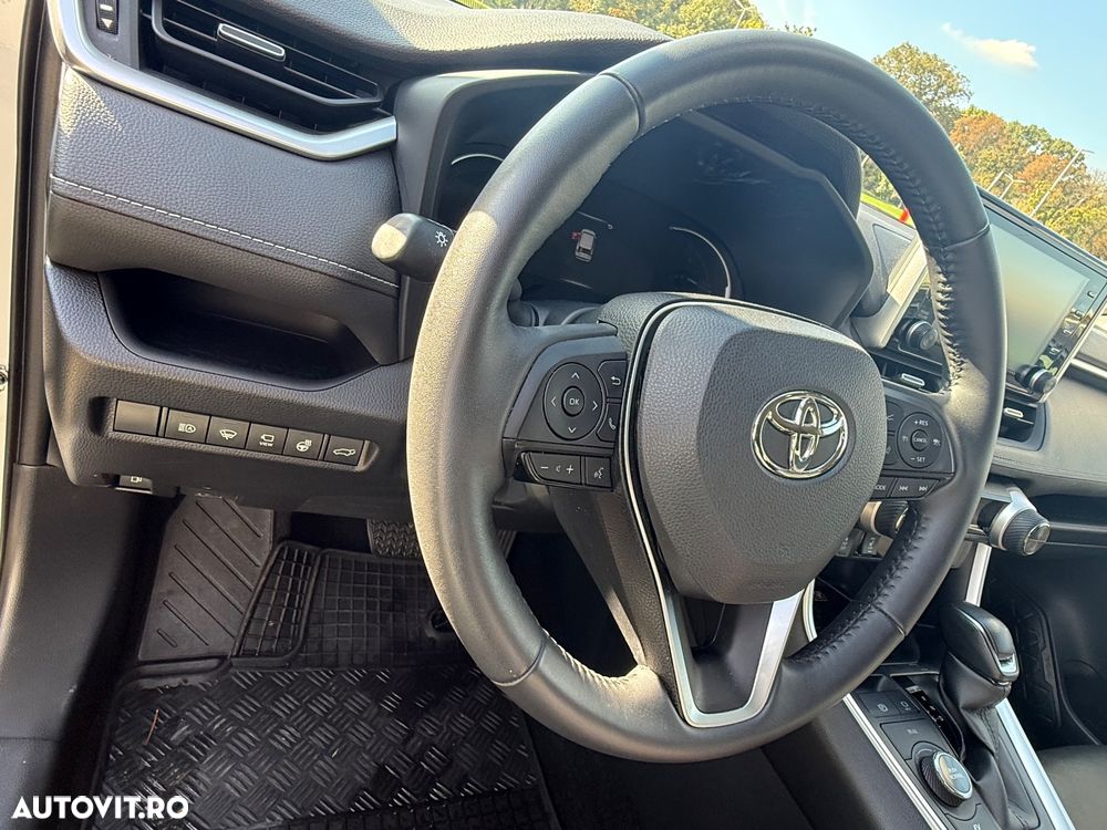 Toyota RAV4 - 5