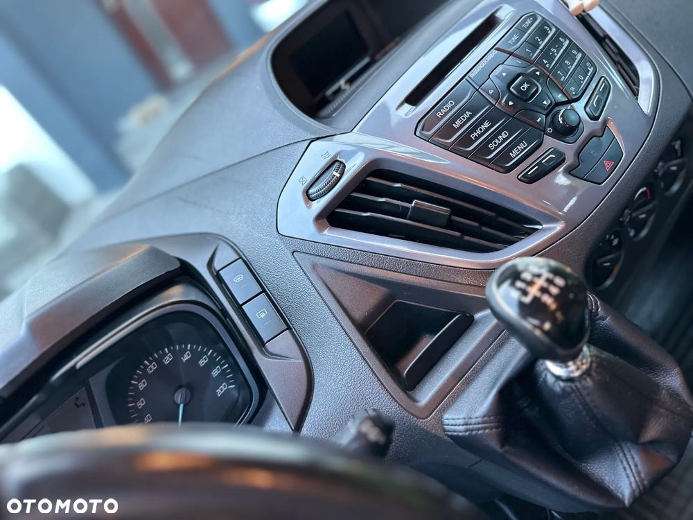 Ford Tourneo Custom 2.0 EcoBlue L1 Trend - 24