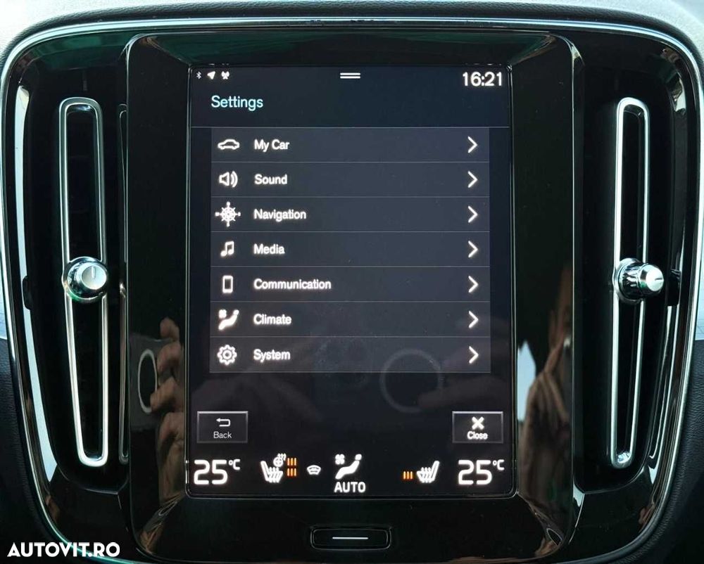 Volvo XC 40 Recharge T5 Twin Engine AT7 Inscription - 33