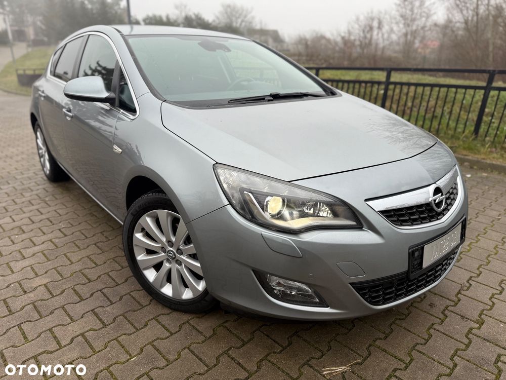 Opel Astra 1.4 Turbo Cosmo - 4