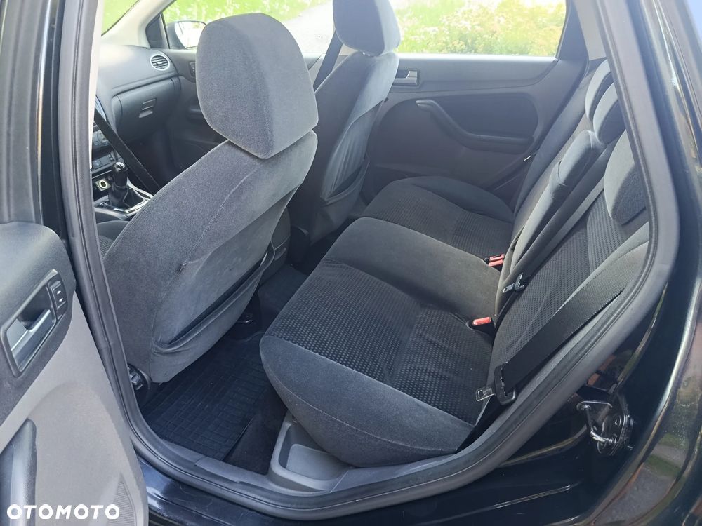 Ford Focus 1.6 TDCi cDPF Ghia - 8
