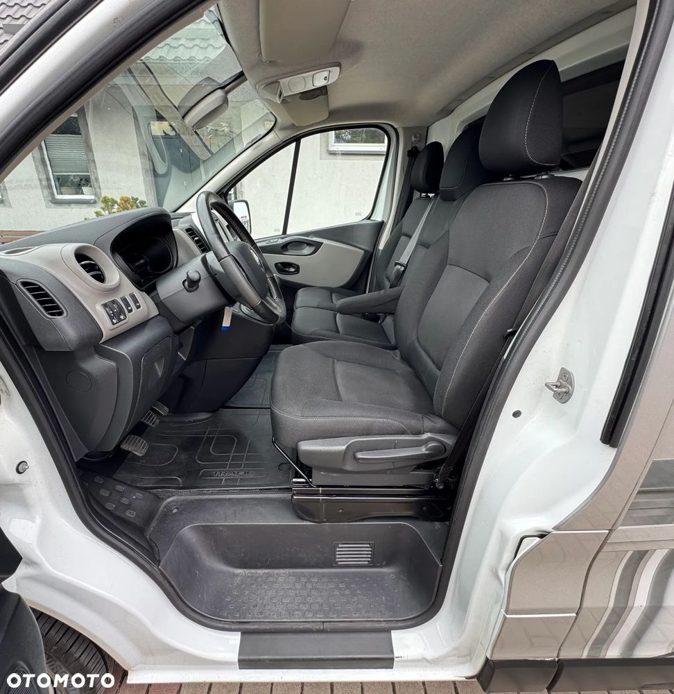 Renault Trafic - 11