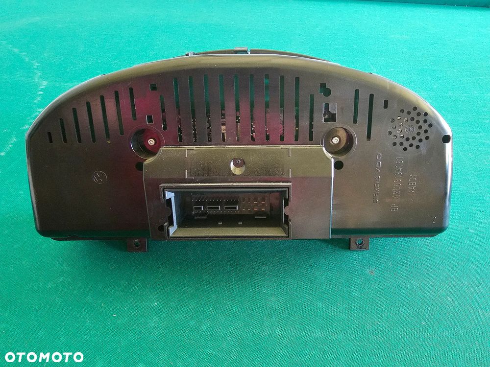 LICZNIK ZEGAR DO VW PASSATA B6 3C0920852S - 2
