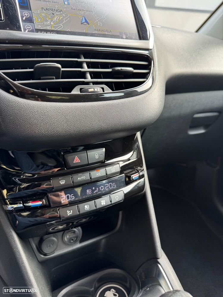 Peugeot 208 e-HDi FAP 92 Stop&Start Style - 14