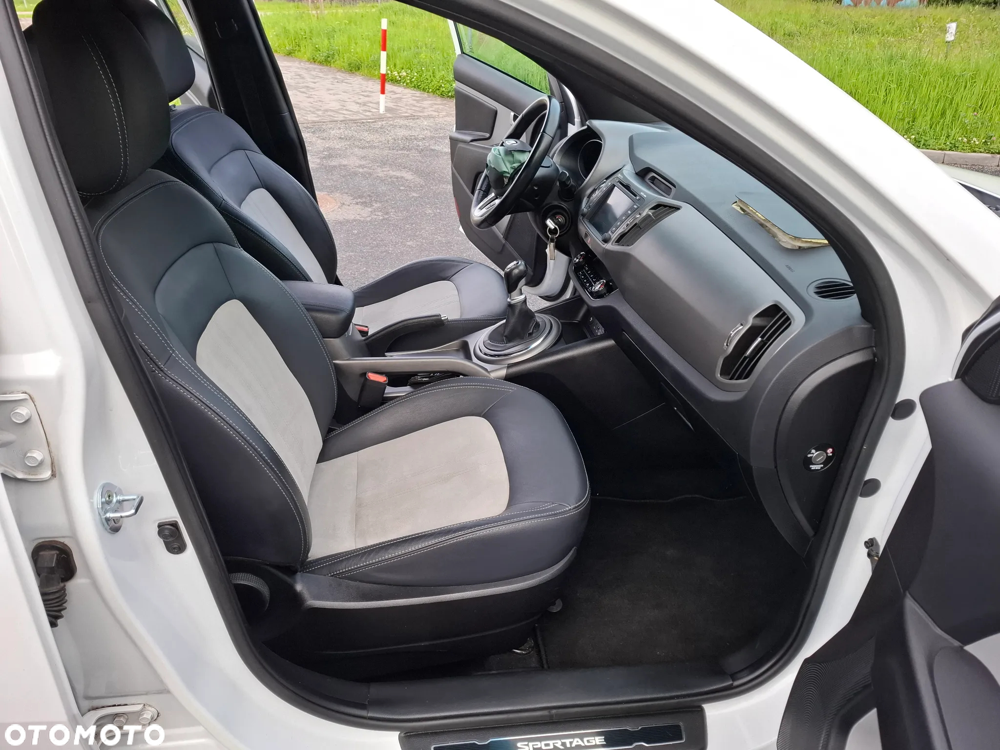 Kia Sportage 1.7 CRDI 2WD Dream-Team Edition - 12