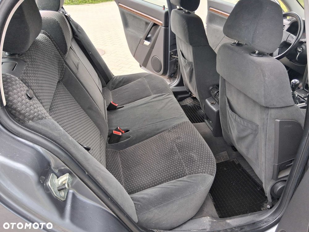 Opel Vectra - 8