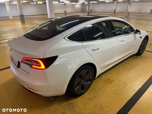 Tesla Model 3 Standard Range Plus - 4