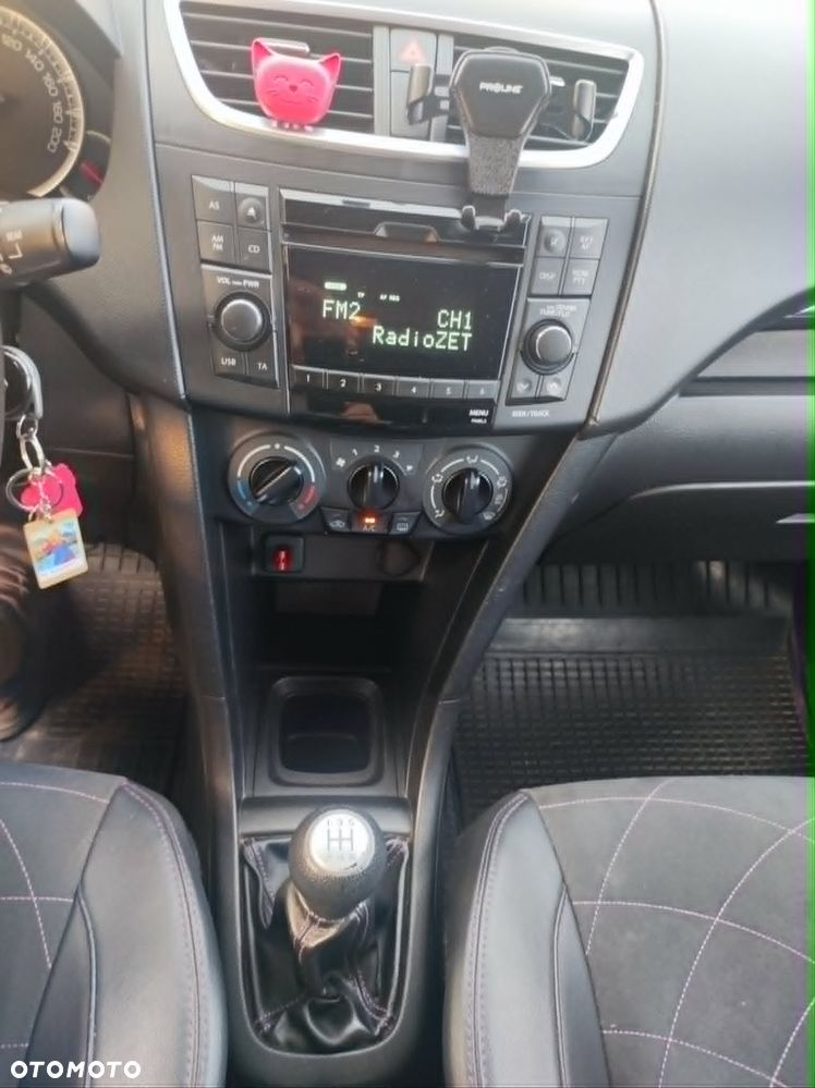 Suzuki Swift 1.2 Premium - 5