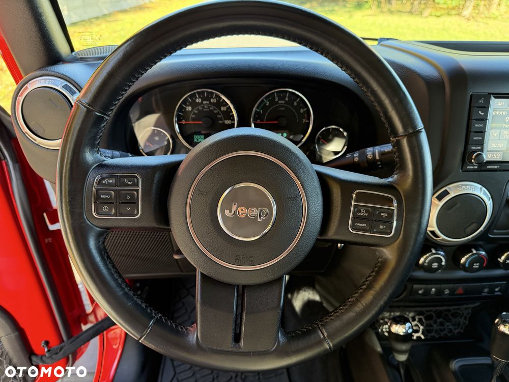 Jeep Wrangler - 11