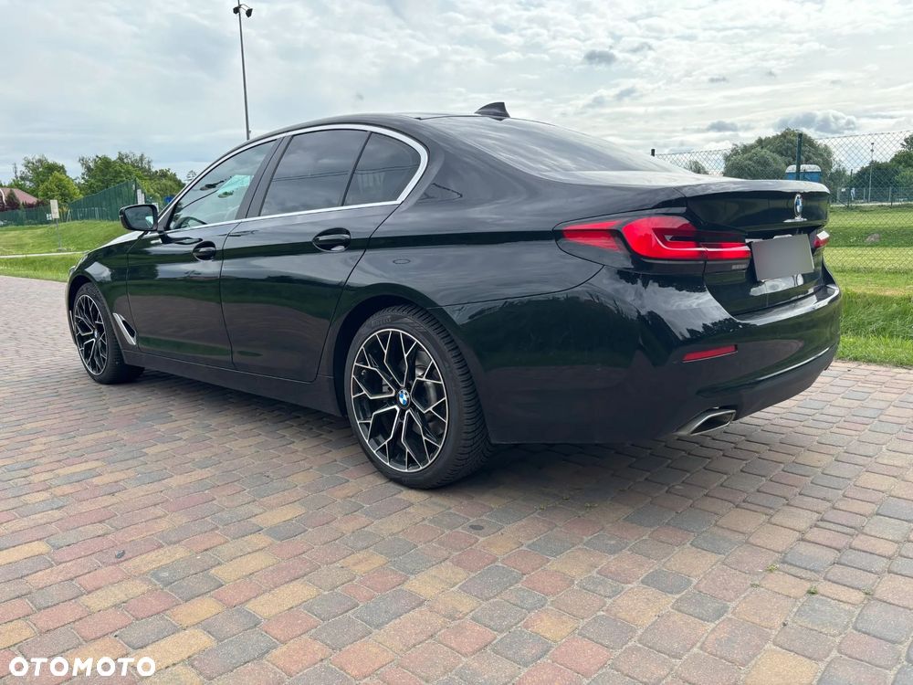 BMW Seria 5 530i xDrive Luxury Line sport - 9