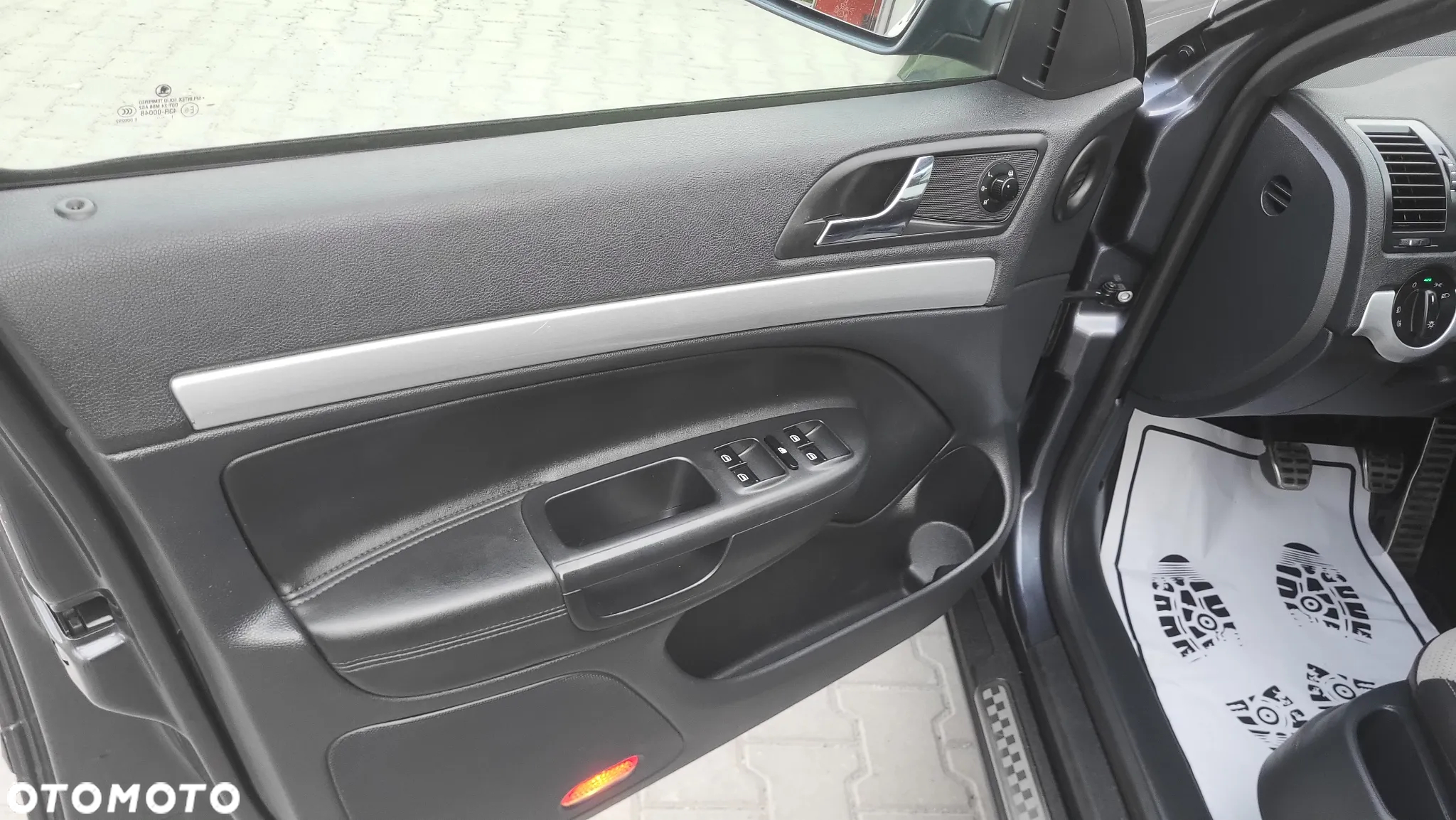 Skoda Octavia Combi 2.0 TDI CR DPF RS - 19