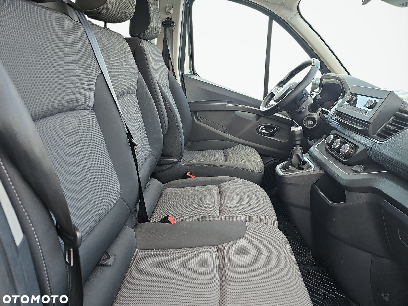Renault Trafic Grand SpaceClass 2.0 dCi - 13