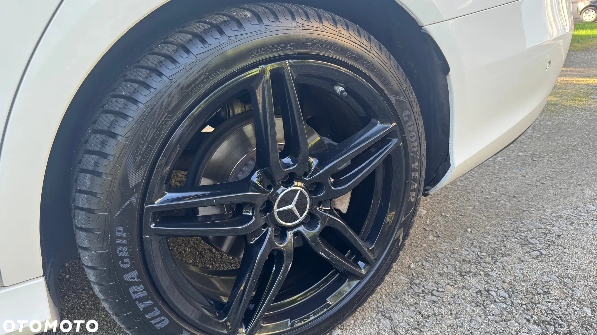 Mercedes-Benz Klasa E 220 d 4-Matic Business Edition 9G-TRONIC - 14