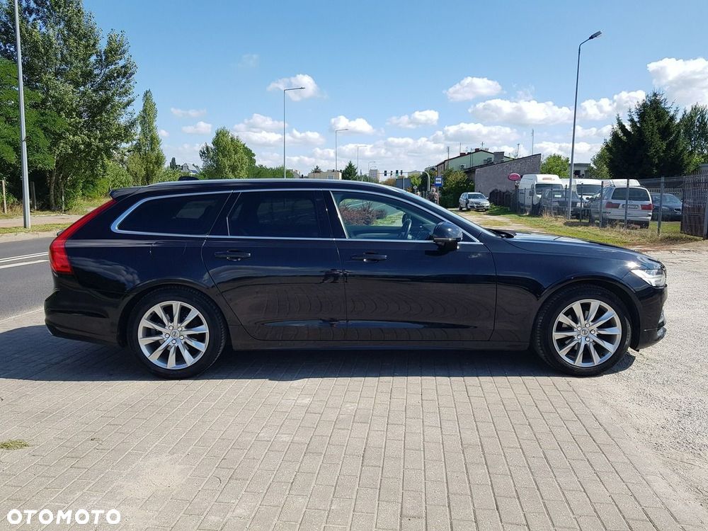 Volvo V90 D4 Momentum - 4