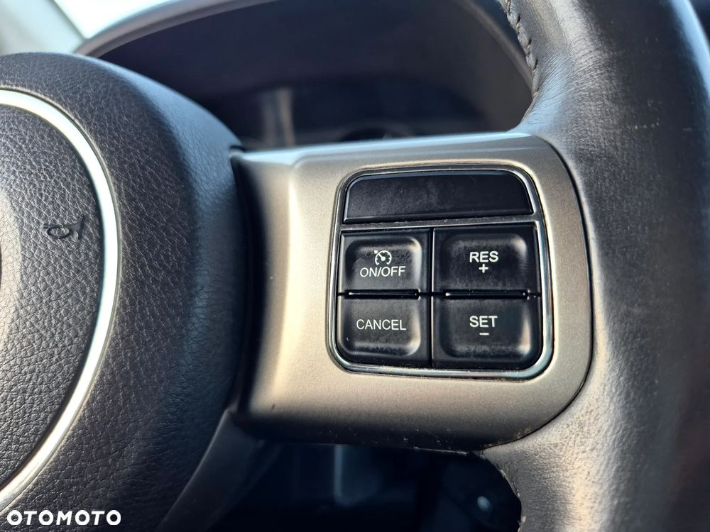 Jeep Compass - 38