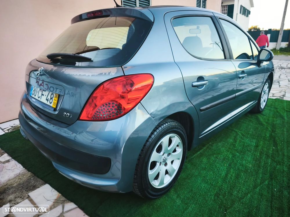 Peugeot 207 1.4 HDi Premium - 24