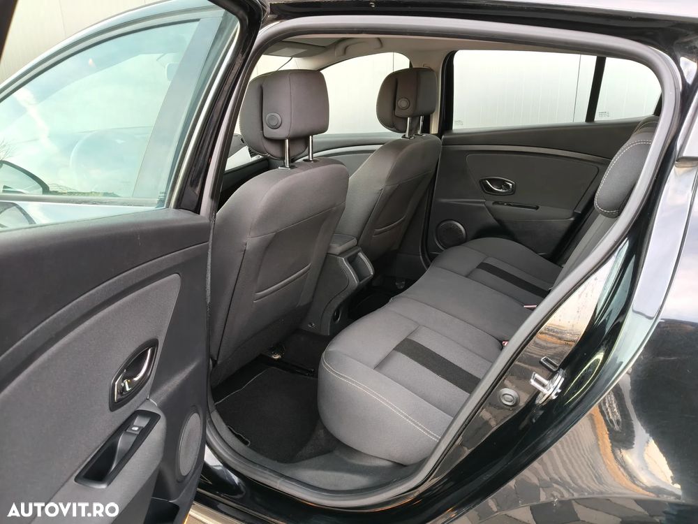 Renault Megane Grandtour TCe 130 BOSE Edition - 20