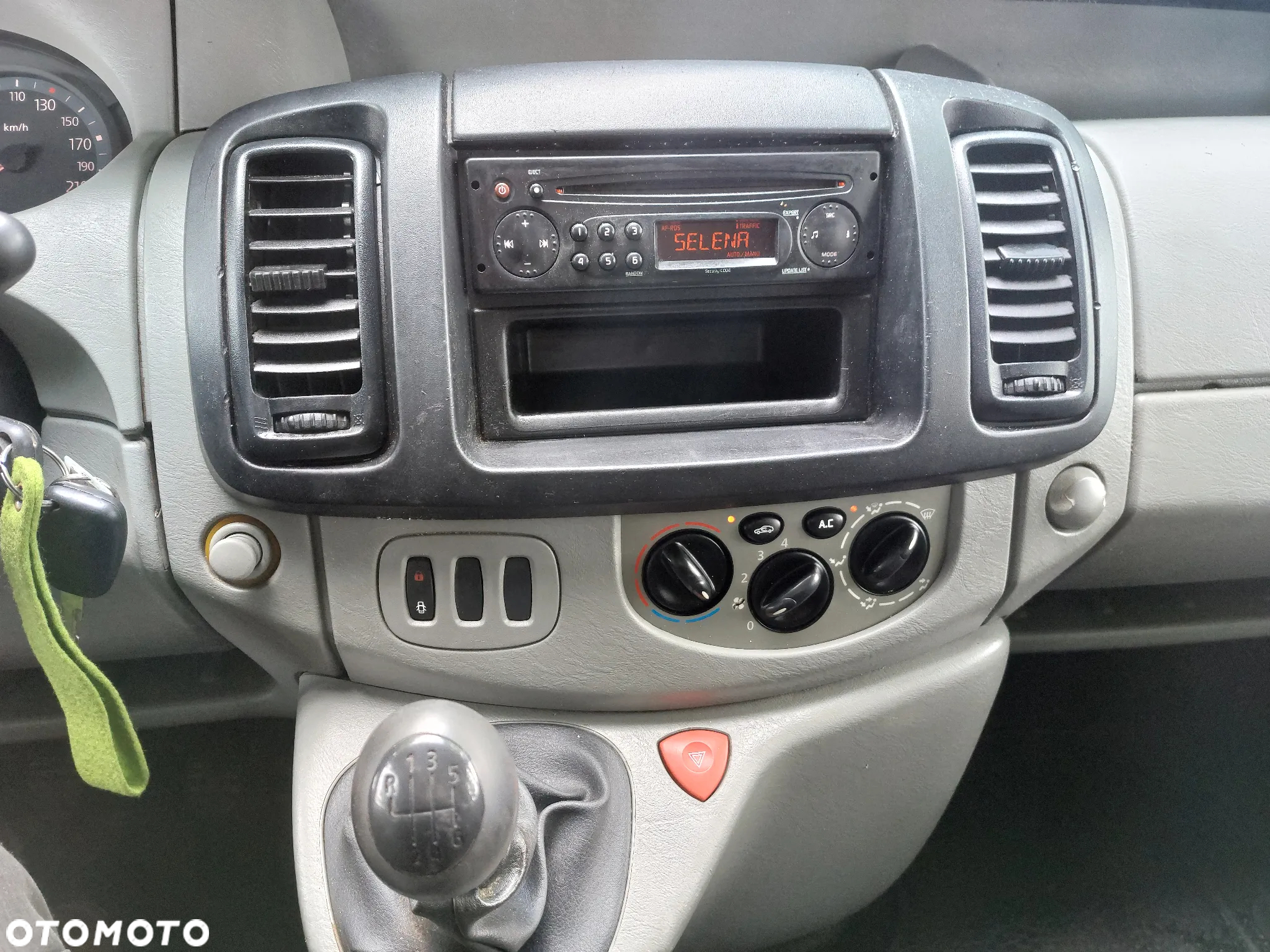 Renault Trafic - 10