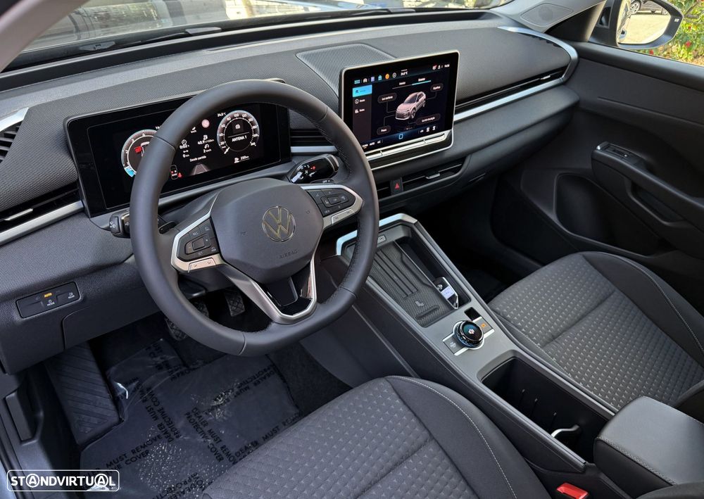 VW T-Roc 1.5 eTSI Life DSG - 6