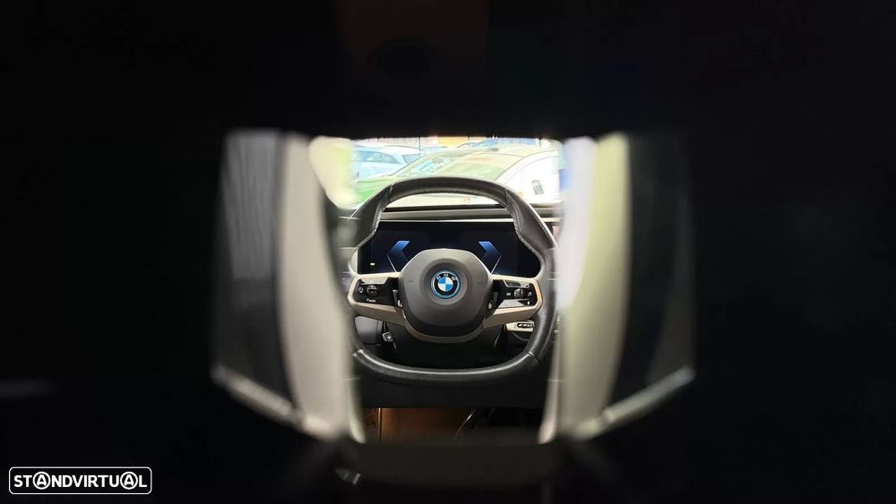 BMW iX xDrive 50 Pack Desportivo - 15