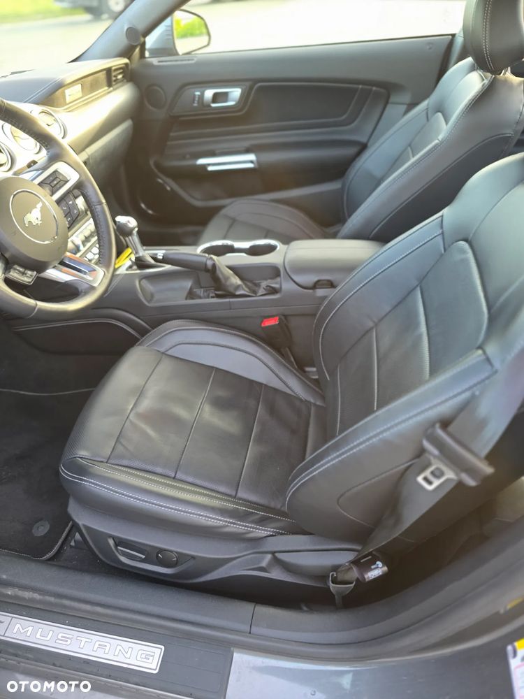 Ford Mustang 5.0 V8 GT - 6