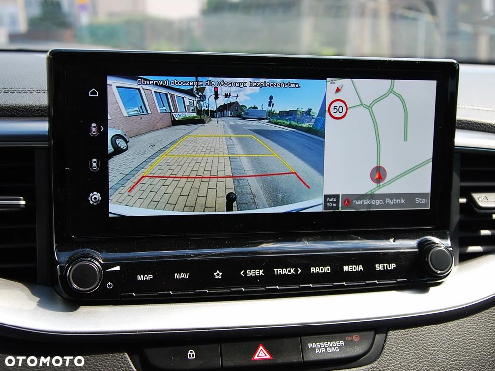 Kia Ceed - 8