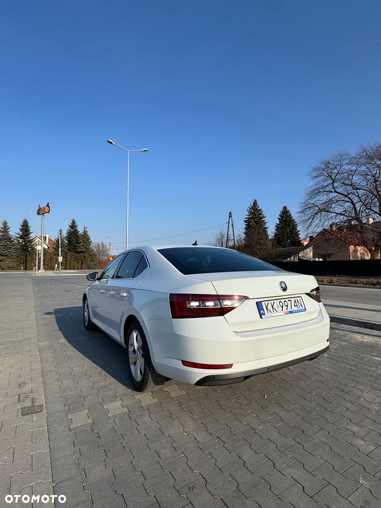Skoda Superb 1.6 TDI Ambition DSG - 7