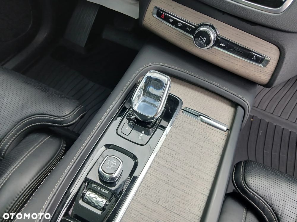Volvo XC 90 B6 B AWD Inscription - 23