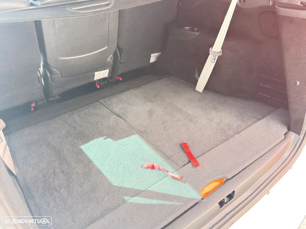 Renault Grand Scénic Energy dCi 130 Start & Stop Bose Edition - 10