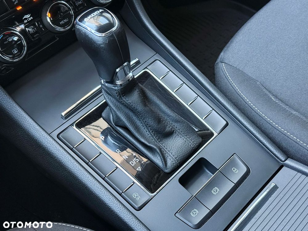 Skoda Superb 1.5 TSI Active DSG - 24