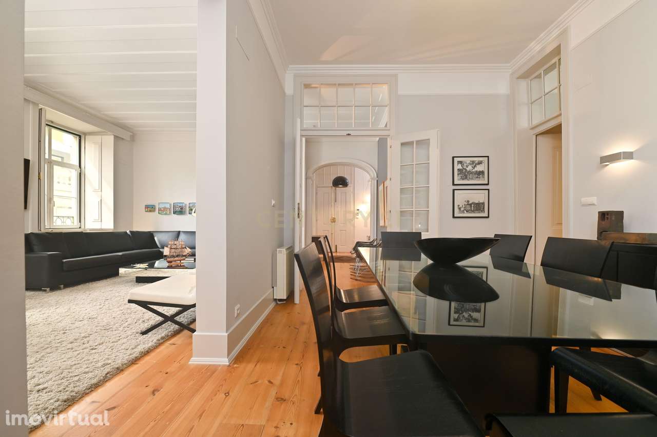 Exclusivo apartamento T4 com estacionamento privado na Baixa, junto ao - Grande imagem: 3/32