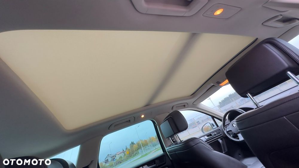 Volkswagen Touareg - 18