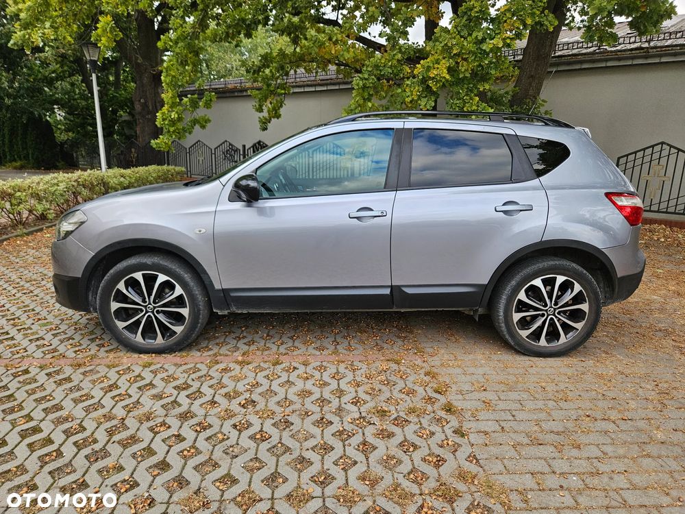 Nissan Qashqai - 1