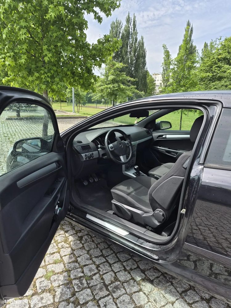 Opel Astra GTC 1.7 CDTI - 12
