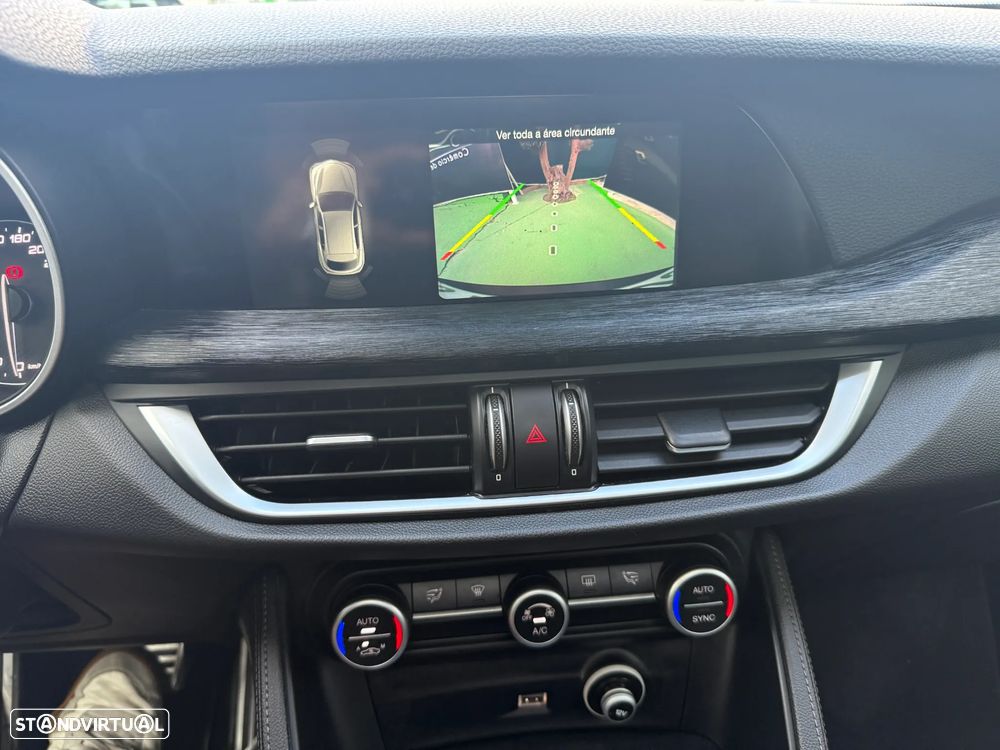 Alfa Romeo Stelvio 2.2 D B-Tech AT8 - 37