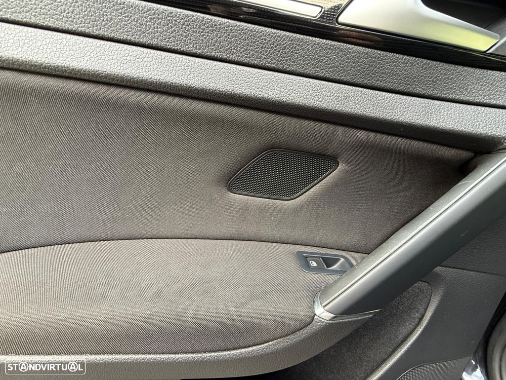 VW Golf Variant 1.6 TDi Highline DSG - 49